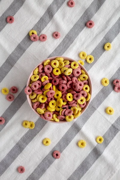 Colorful Cereal Loops Whole Milk Breakfast Flat Lay Overhead — Stock Photo, Image