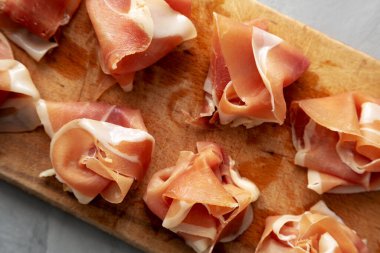 İştah açıcı Jamon Serrano Dilimleri Yemeye Hazır