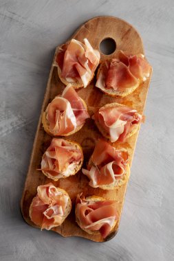 İştah açıcı Jamon Serrano Dilimleri Yemeye Hazır