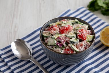 Ev yapımı Domates Salatalıklı Feta Salatası.. 