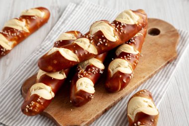 Ev Yapımı Yumuşak Kraker Tuza Hazır Tuz Çubuğu