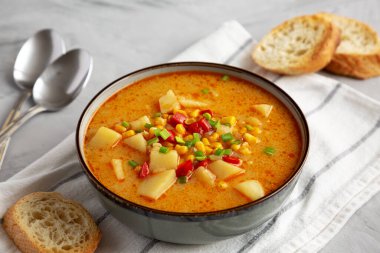 Ev yapımı Mısır Çorbası, yan manzara.. 