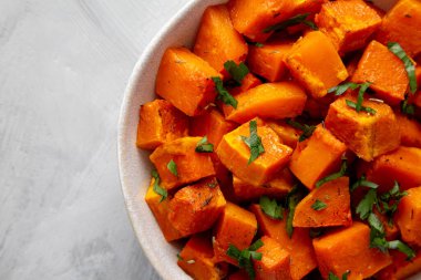 Ev yapımı tereyağlı kabak ve baharatlı, en iyi manzara. Yakın plan..