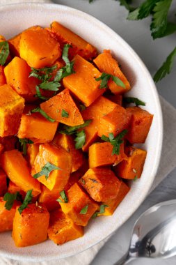 Ev yapımı tereyağlı kabak ve baharatlı, en iyi manzara. Yakın plan..