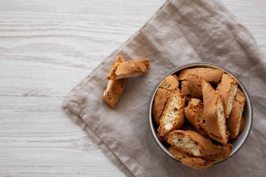 Ev yapımı Bademli Cantuccini Pastası, en iyi manzara. Boşluğu kopyala.