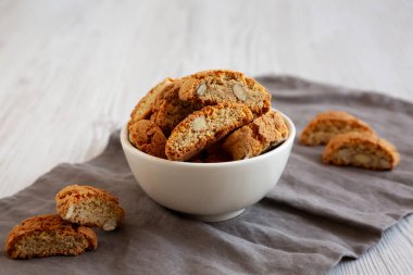 Ev yapımı Badem Cantuccini Kahvaltı İçin Hazır