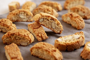 Ev yapımı Badem Cantuccini Kahvaltı İçin Hazır