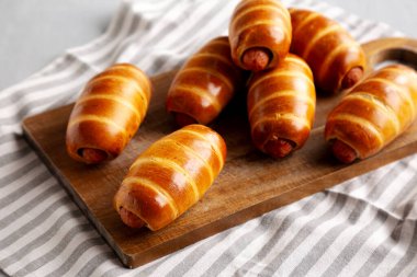Ev yapımı Kolache Rolls Yemeye Hazır, yan görünüm.