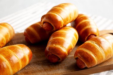Ev yapımı Kolache Rolls Yemeye Hazır, yan görünüm.