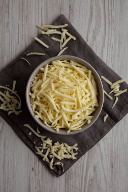 Parçalanmış Mozzarella Peyniri Bir Kasede, üst manzara. 