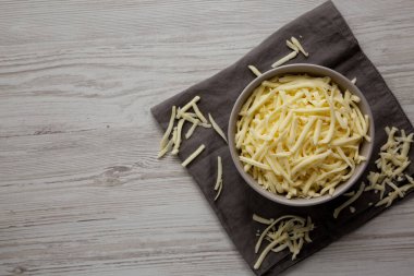 Paramparça Mozzarella peyniri, en iyi manzara. Boşluğu kopyala.