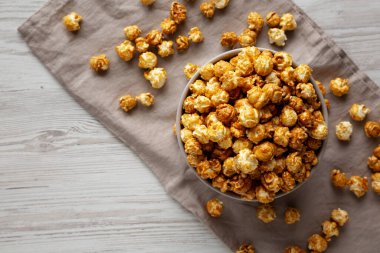 Ev yapımı karamelli patlamış mısır, en iyi manzara.. 
