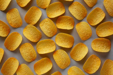 Pastırma aromalı patates cipsi..