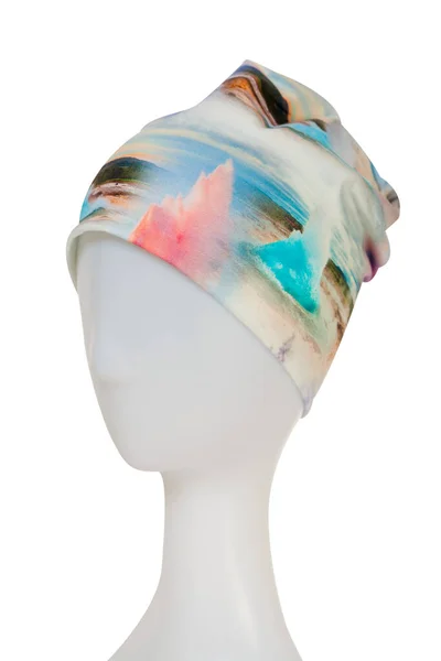 Elegante Sombrero Con Impresión Abstracta Sobre Maniquí Sobre Fondo Blanco —  Fotos de Stock