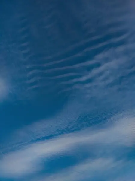 Beau Fond Naturel Ciel Bleu Avec Nuages Blancs — Photo