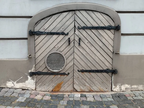 Porta Madeira Velha Pequena Edifício Cidade Velha Riga Letônia — Fotografia de Stock