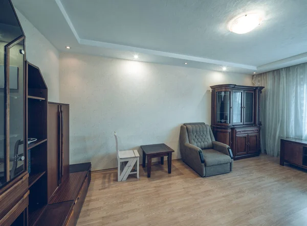 Nowoczesne Wnętrze Salonu Mieszkaniu Meble Drewniane — Zdjęcie stockowe