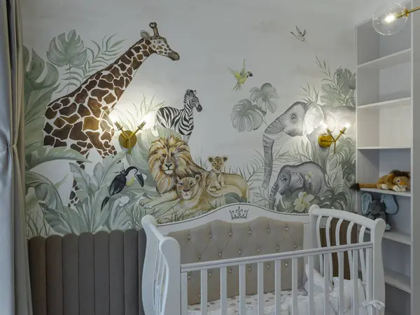 Duvarında Hayvanlar Olan Bir Çocuk Odası — Stok fotoğraf
