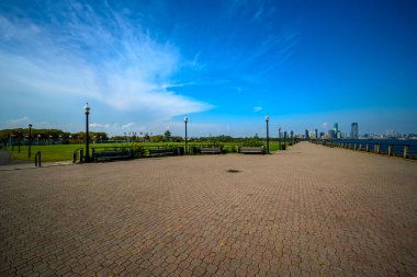 Liberty State Park 'tan New York Limanı, Manhattan ve Özgürlük Anıtı, Jersey City, NJ, ABD