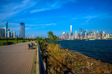Liberty State Park 'tan New York Limanı, Manhattan ve Özgürlük Anıtı, Jersey City, NJ, ABD