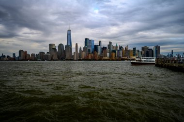 Liberty State Park 'tan New York Limanı, Manhattan ve Özgürlük Anıtı, Jersey City, NJ, ABD
