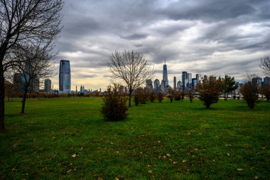 Liberty State Park 'tan New York Limanı, Manhattan ve Özgürlük Anıtı, Jersey City, NJ, ABD