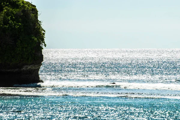 Bakgrundsbelysning Vid Solnedgången Stranden Canggu Bali Island Indonesien — Stockfoto