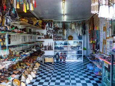 Pazar yerinde satılık eşyalar, Gili Air, Bali, Endonezya                   