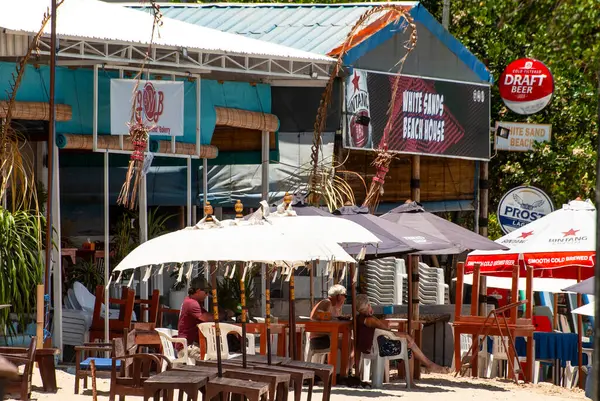 Endonezya Bali Beyaz Kumlu Tropikal Jimbaran Plajında Bir Restoran — Stok fotoğraf