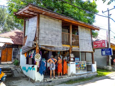 Skuba dalgıçları için el değmemiş sualtı dünyalarıyla bilinen Gili Adası çok popüler bir seyahat yeridir..