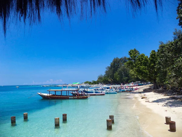 Mar Costas Isla Gili Air Con Barcos Buceo Balineses Tradicionales — Foto de Stock