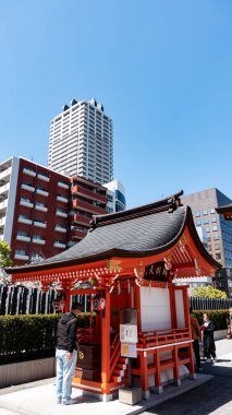 Japonya, TOKYO Nisan 2024: Suitengu shinto türbesi, Ningyocho-Nihonbashi İlçesi, Tokyo (güvenli doğum için dua etmekle ünlü)