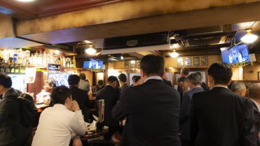 Japonca, TOKYO Nisan 2024: İngiliz tarzı bar, Shibuya, Tokyo, Japonya