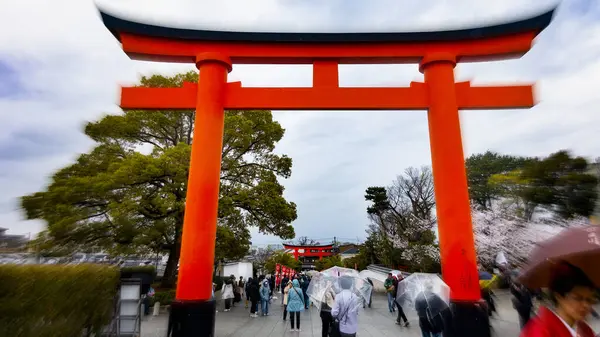 Japonya, KYOTO Nisan 2024: Japonya 'nın Kyoto kentindeki Fushimiinari Taisha ShrineTemple' ın güzel mimarisi