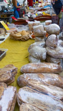 Tipik İtalyan yemekleri olan sokak pazarları, Roma, İtalya