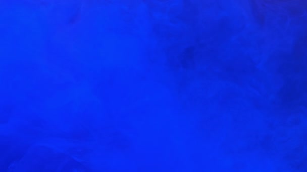 Blaue Tinte Acrylfarbe Die Sich Wasser Mischt Und Unter Wasser — Stockvideo
