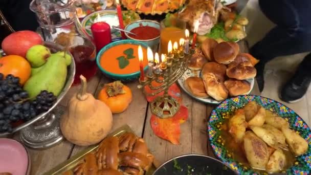 Mutlu Yahudi Ailesi Hanuka Bayramı Kutluyor Işıklar Festivali Srail Halkı — Stok video