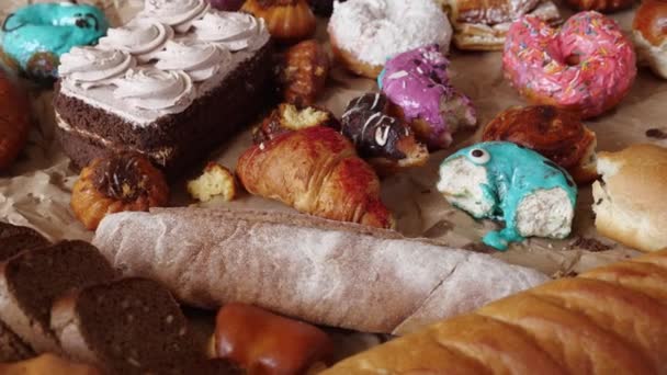 Άνετα Γλυκά Κέικ Και Κέικ Κρέμας Υψηλής Ποιότητας Πλάνα — Αρχείο Βίντεο