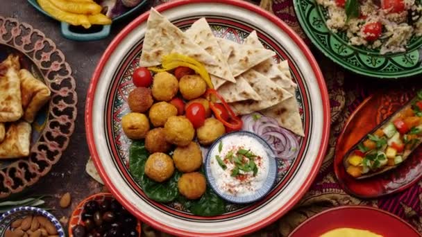 Falafelbollar Ramadan Mat Autentisk Mellanösterländsk Kulinarisk Sammansättning Traditionella Rätter Högkvalitativ — Stockvideo