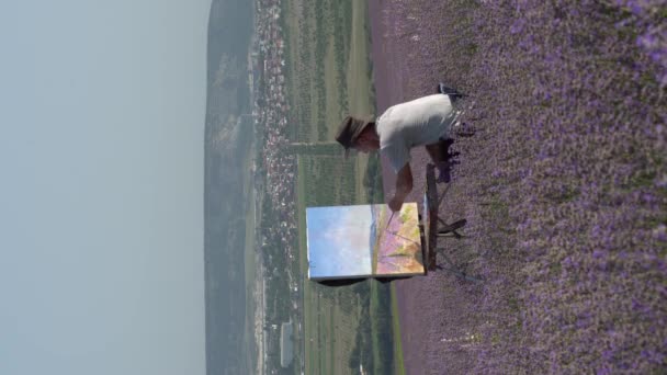 Καλλιτέχνης Ζωγραφίζει Φυσικό Τοπίο Υψηλής Ποιότητας Πλάνα — Αρχείο Βίντεο