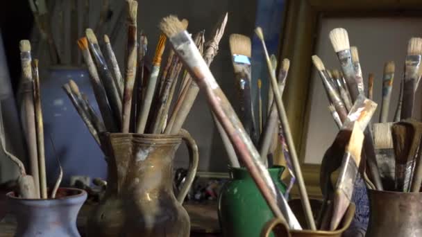Art Studio Τάξη Για Τον Καλλιτέχνη Εργαστήριο Δημιουργικότητας Επαγγελματικά Εργαλεία — Αρχείο Βίντεο