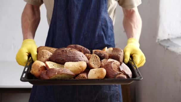 Сокращение Непроданных Отходов Хлеба Отходы Пищевой Промышленности Переработка Хлебных Отходов — стоковое видео