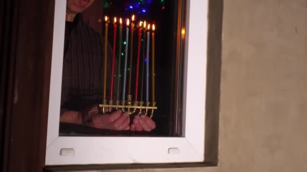 Celebraciones Hanukkah Encender Velas Cada Noche Imágenes Alta Calidad — Vídeos de Stock