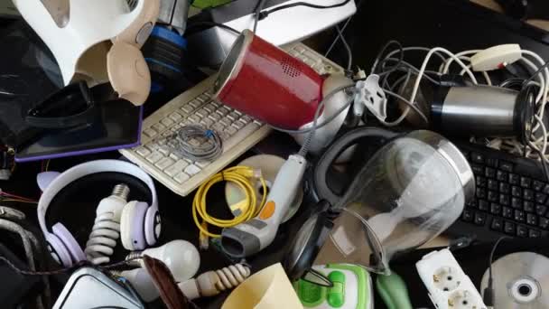 Recykling Unieszkodliwianie Odpadów Elektronicznych Odpady Recyklingu Sprzętu Elektrycznego Elektronicznego Wysokiej — Wideo stockowe