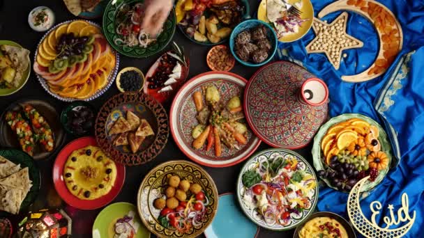 Cocinar Compartir Disfrutar Cocina Tradicional Eid Imágenes Alta Calidad — Vídeos de Stock