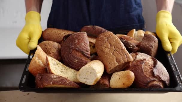Satılmamış Ekmek Atığı Azaltımı Yiyecek Endüstrisi Israfı Ekmek Atıklarının Geri — Stok video