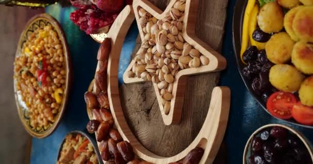 Tradiční Muslimská Sváteční Kuchyně Unikátní Dekorace Představující Eid Fitr Eid — Stock video
