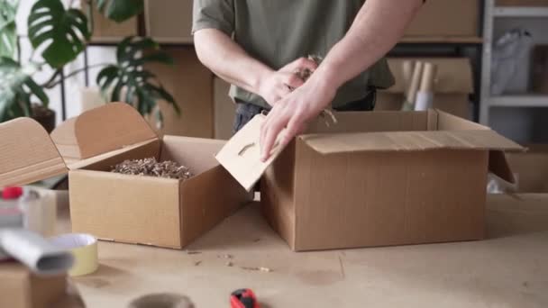 Környezetbarát Papírcsomagolás Megrendelési Csomag Hajó Kiváló Minőségű Felvételek — Stock videók