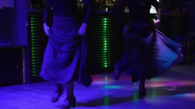 Flamenko gösterisi. Tablao Flamenco El Endülüs. Yüksek kaliteli FullHD görüntüler