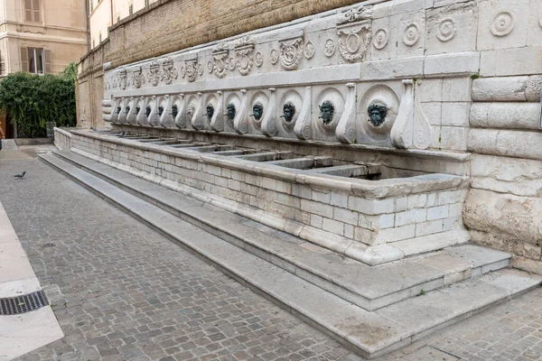 Fontana Del Calamo Delle Cannelle Ancona Talya — Stok fotoğraf